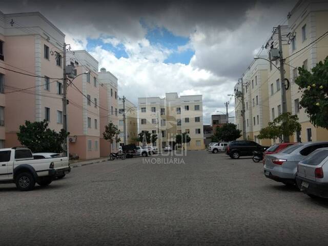 #3412 - Apartamento para Venda em Feira de Santana - BA - 2