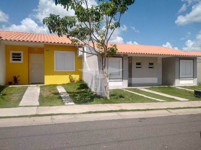 #3415 - Casa para Venda em Feira de Santana - BA - 2