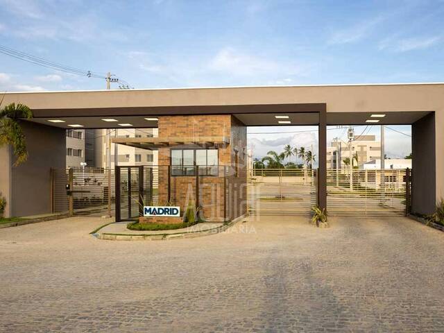 #3530 - Apartamento para Venda em Feira de Santana - BA - 1