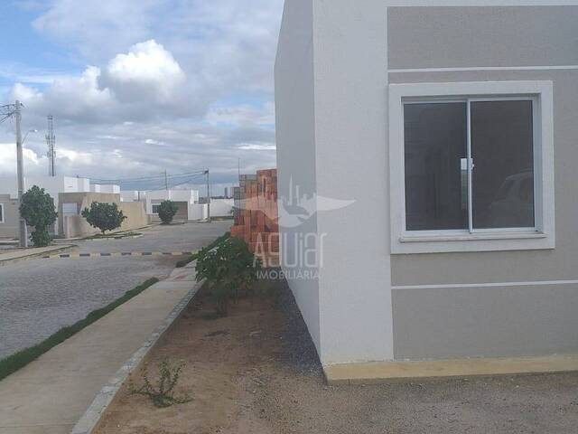 Casa para Venda em Feira de Santana - 3