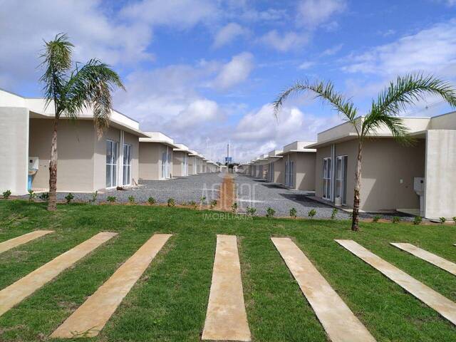 #3560 - Casa em condomínio para Venda em Feira de Santana - BA - 3