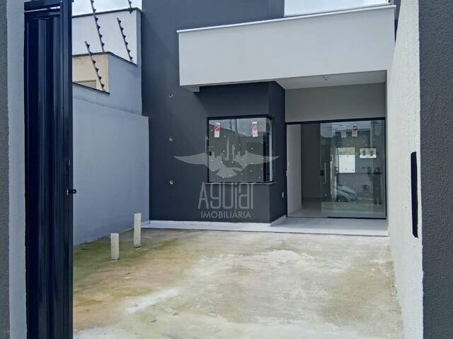#3735 - Casa para Venda em Feira de Santana - BA