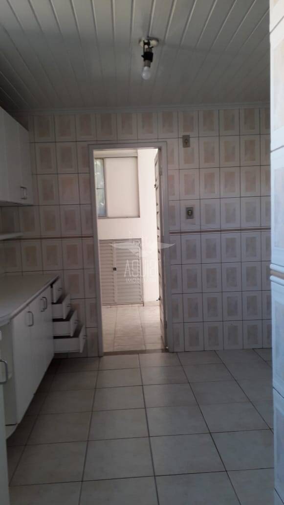 Casa para alugar com 3 quartos, 1m² - Foto 13