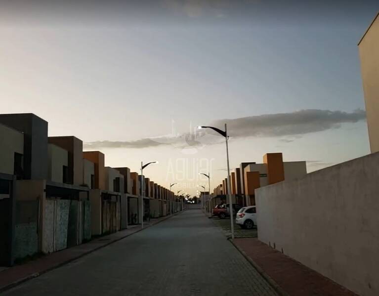 Casa, 3 quartos, 114 m² - Foto 1