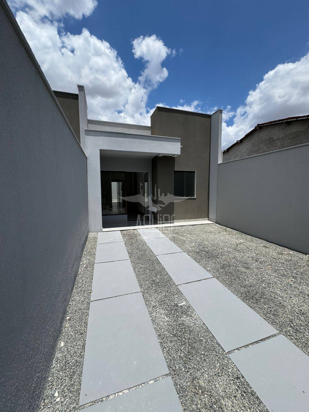 Casa 2/4 (1 suíte) -Gabriela, próximo à Av. Amaralina -DOCUMENTAÇÃO INCLUSA