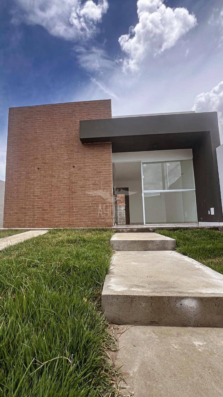 Casa 3/4 (1 suíte) - Na Lagoa Subaé, na Avenida Periférica