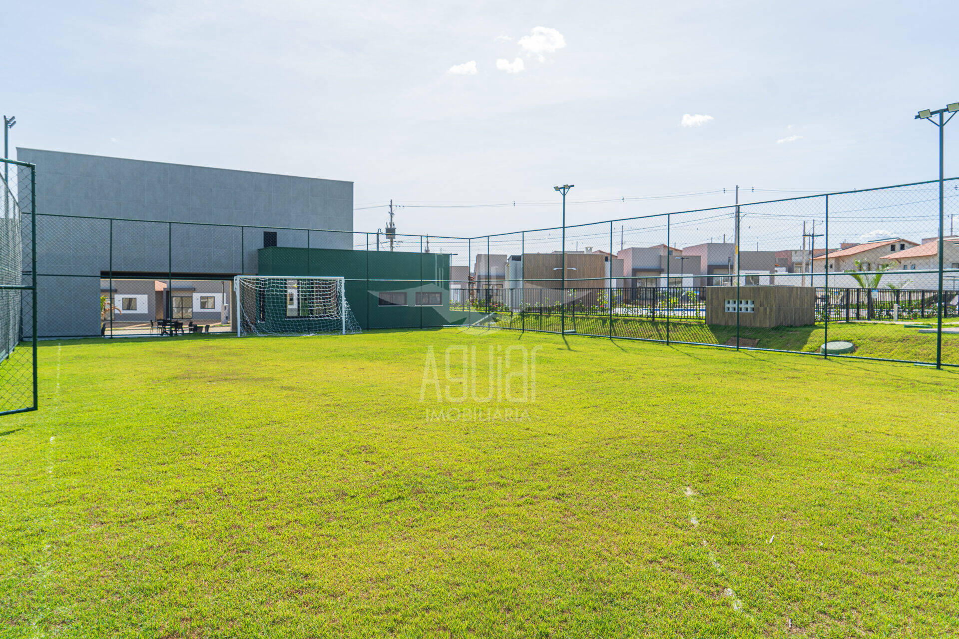 Casa à venda e aluguel com 2 quartos, 42m² - Foto 22
