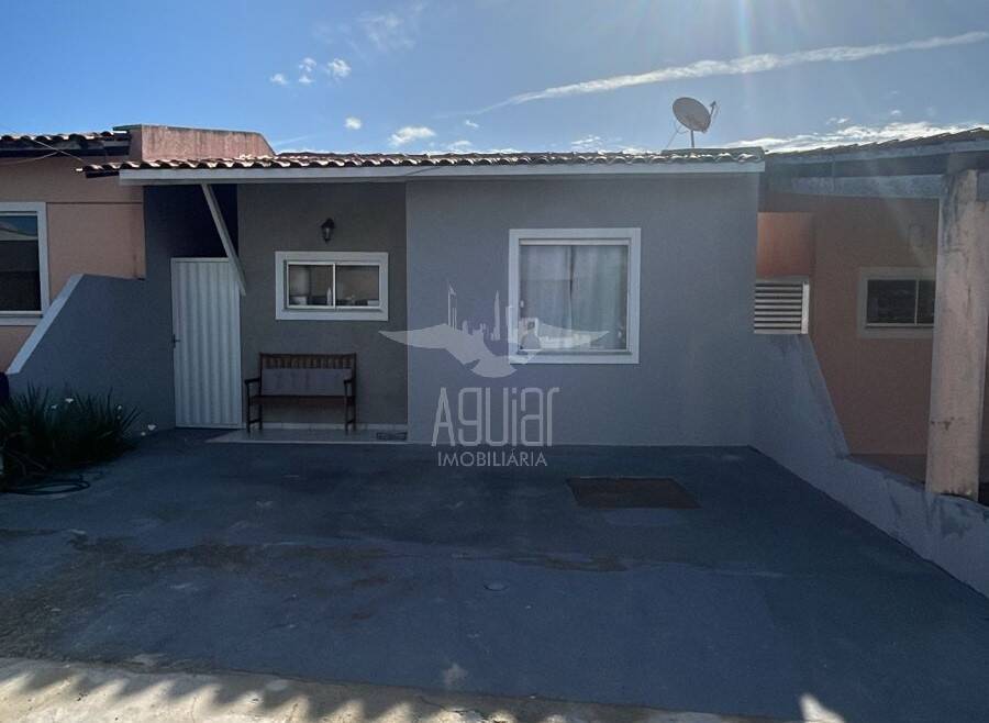 Casa à venda com 2 quartos, 138m² - Foto 2