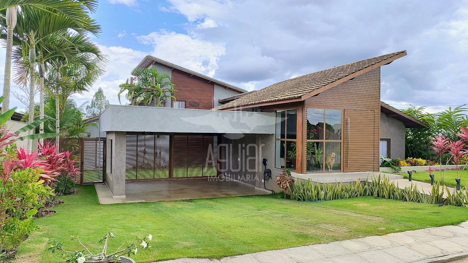 Casa à venda com 4 quartos, 333m² - Foto 4