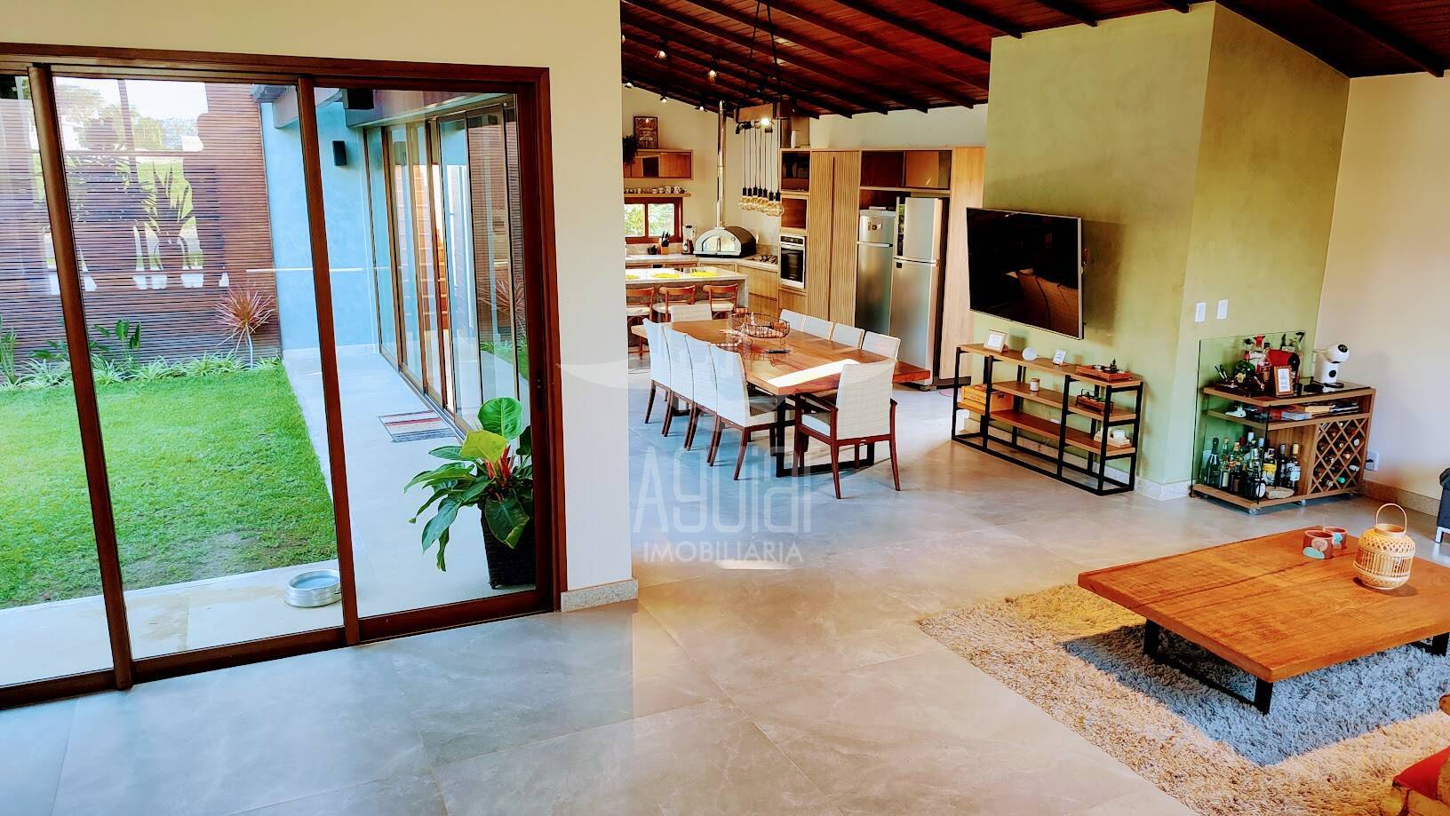 Casa à venda com 4 quartos, 333m² - Foto 9