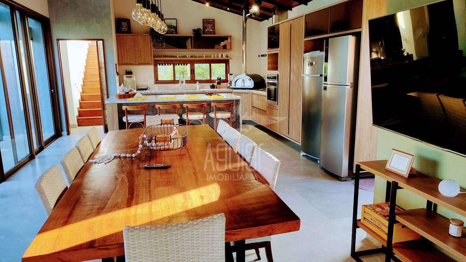 Casa à venda com 4 quartos, 333m² - Foto 11