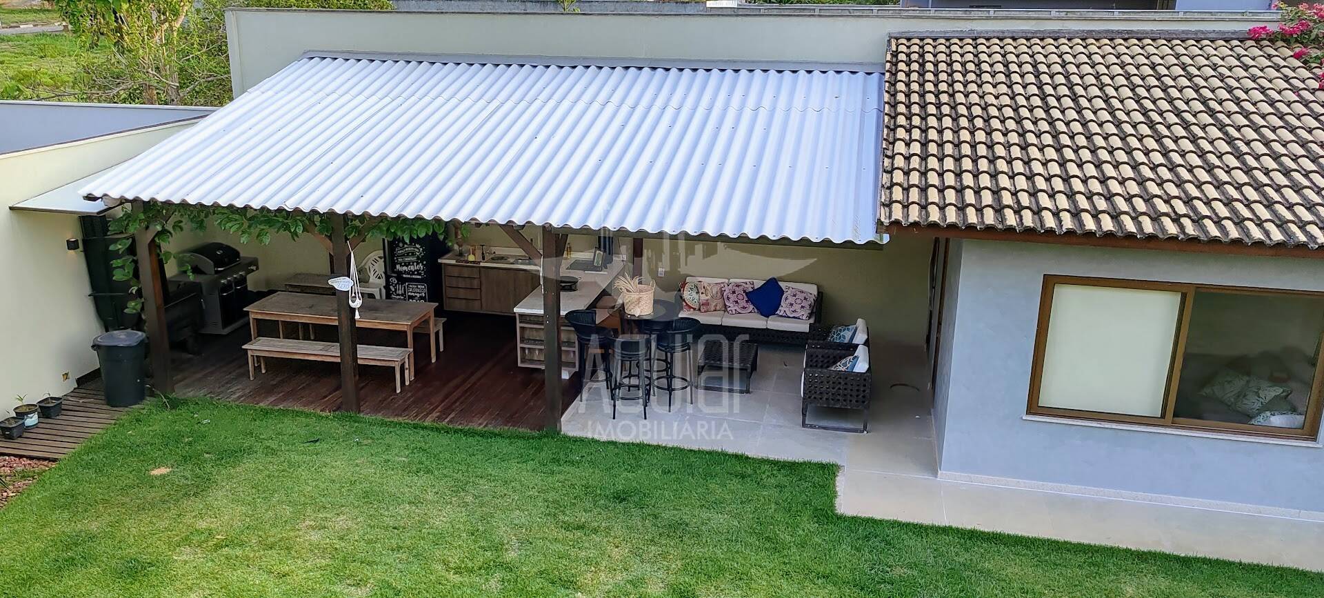 Casa à venda com 4 quartos, 333m² - Foto 25