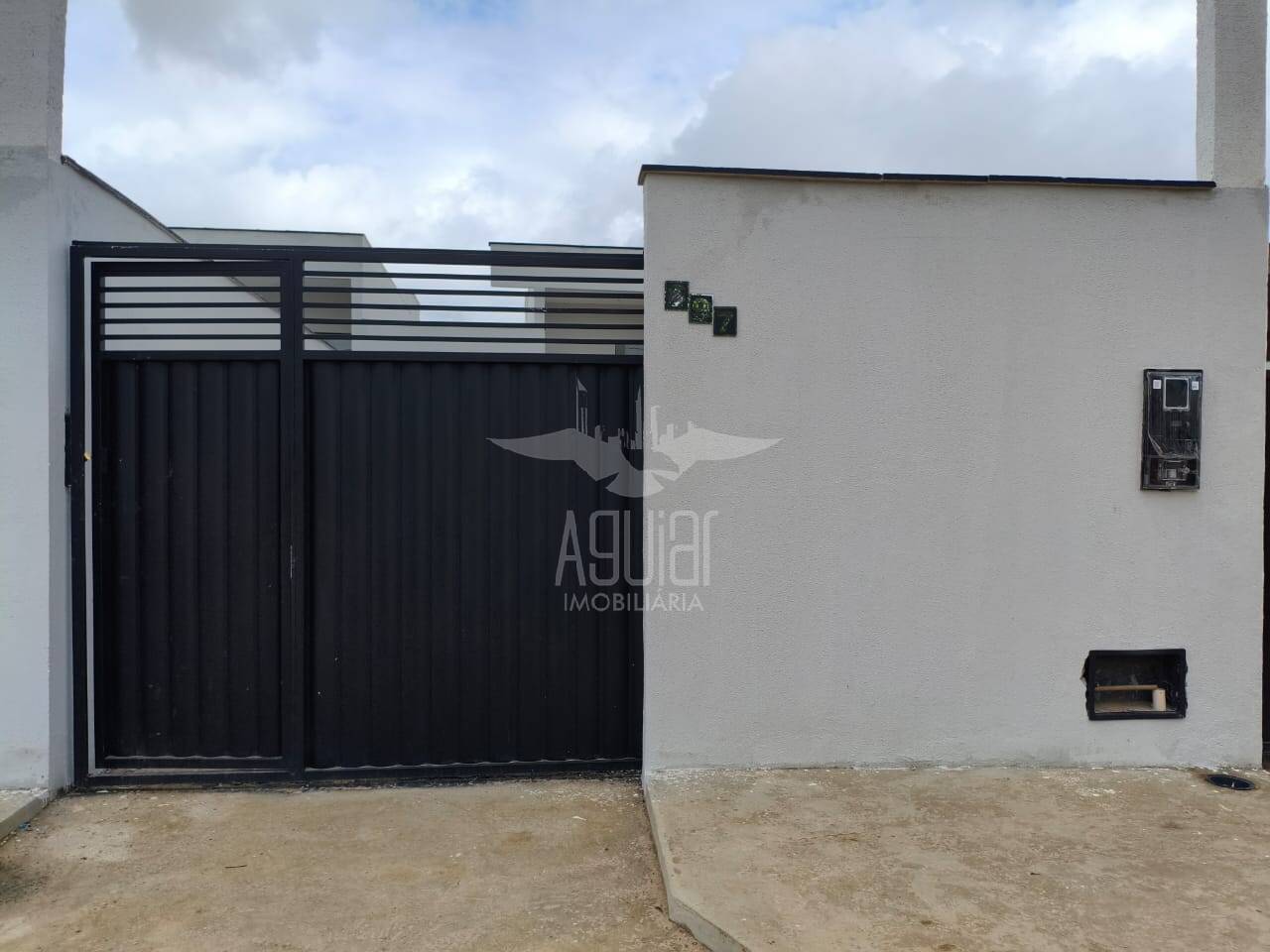 Casa 3/4 (1 suíte master) - Sim, próxima ao Condomínio Asteca