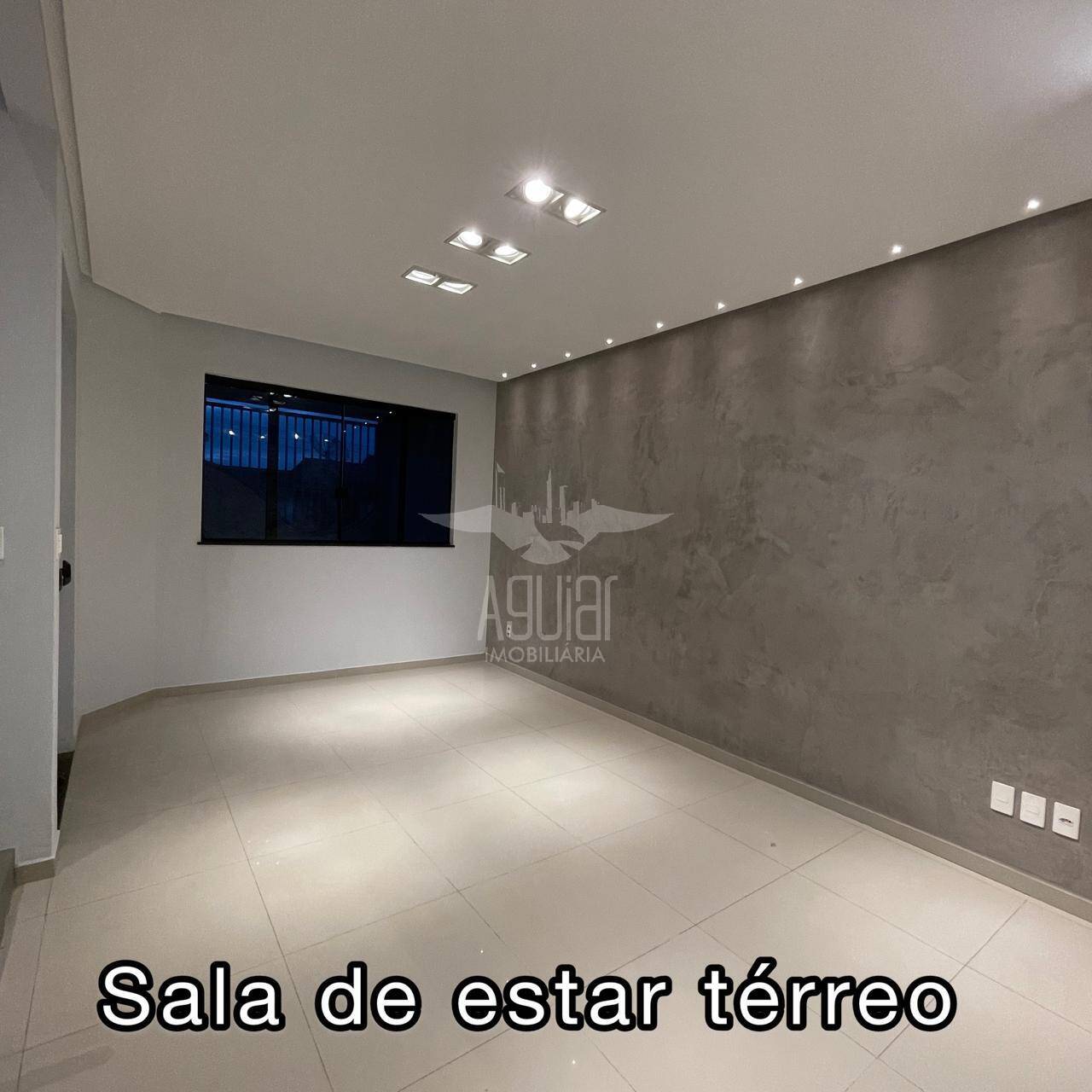 Casa à venda com 4 quartos, 140m² - Foto 3