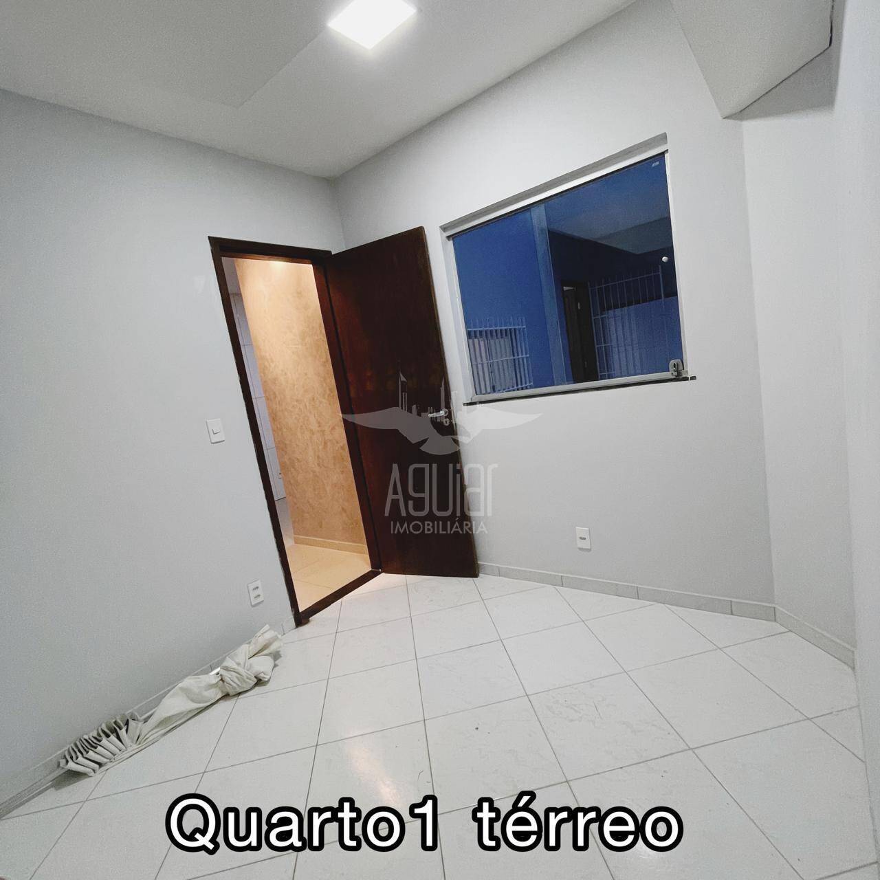 Casa à venda com 4 quartos, 140m² - Foto 7