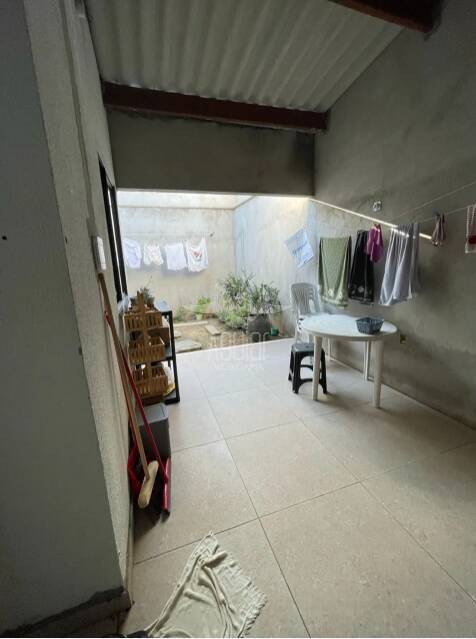 Casa à venda com 3 quartos, 81m² - Foto 33