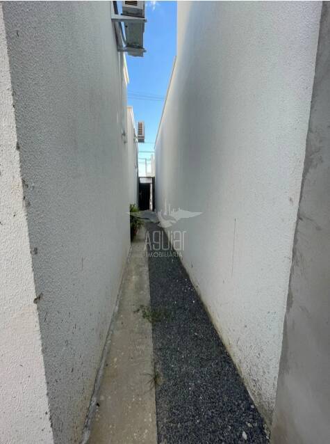 Casa à venda com 3 quartos, 81m² - Foto 34