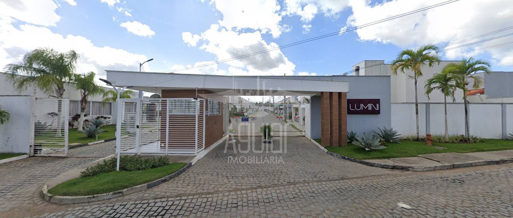 CASA DUPLEX COM 3/4 SENDO 1 SUÍTES - BAIRRO PAPAGAIO