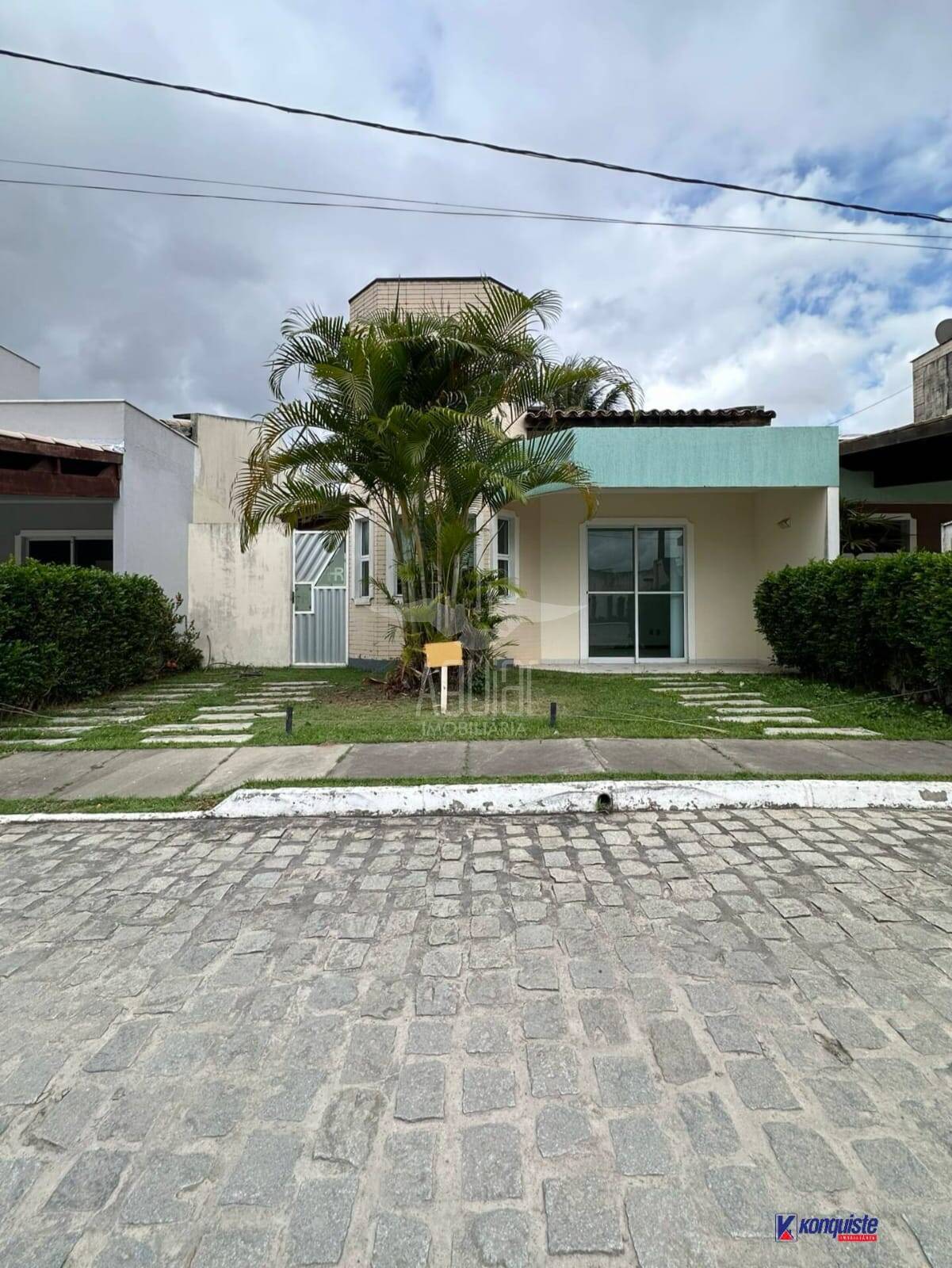 Casa 2/4 - Santa Mônica II, Condomínio Morada Salvador Dalí