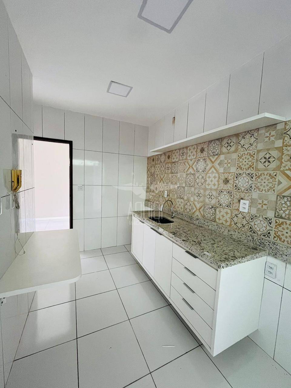 Casa à venda e aluguel com 3 quartos, 921m² - Foto 9