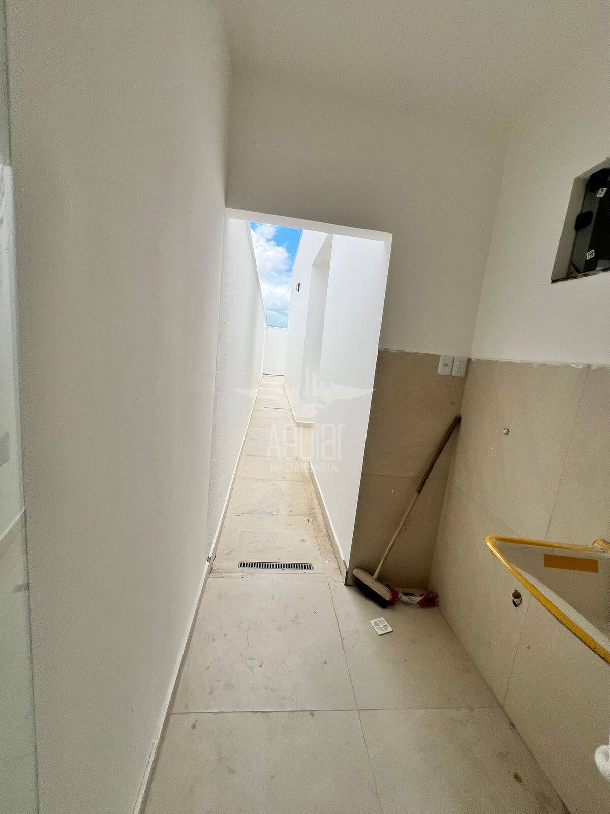 Casa à venda com 3 quartos, 84m² - Foto 5
