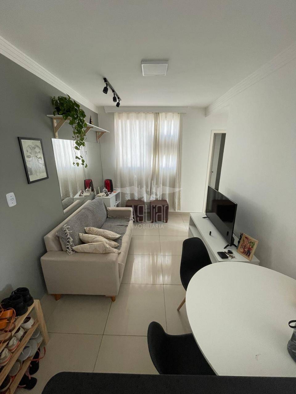Apartamento à venda com 2 quartos, 44m² - Foto 2