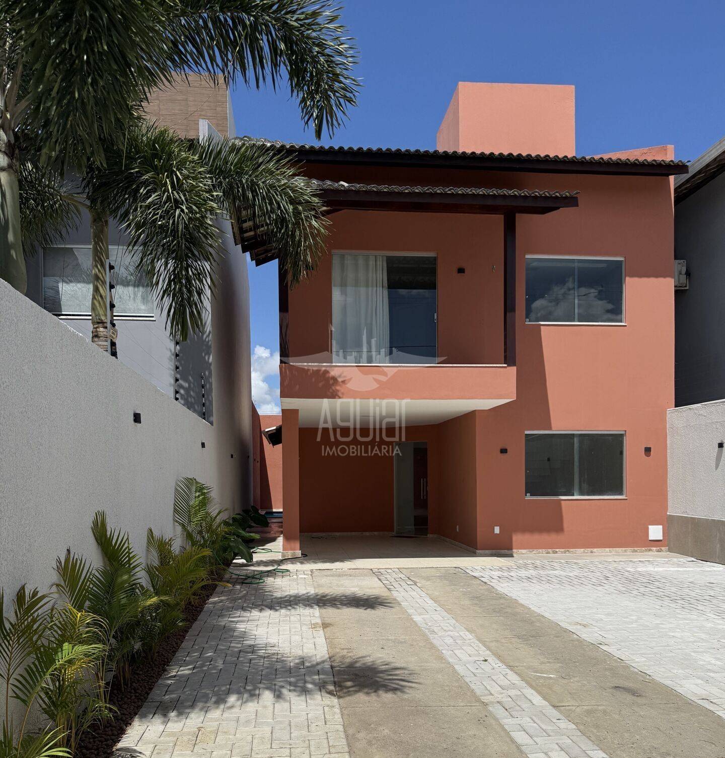 Casa, 3 quartos, 202 m² - Foto 1