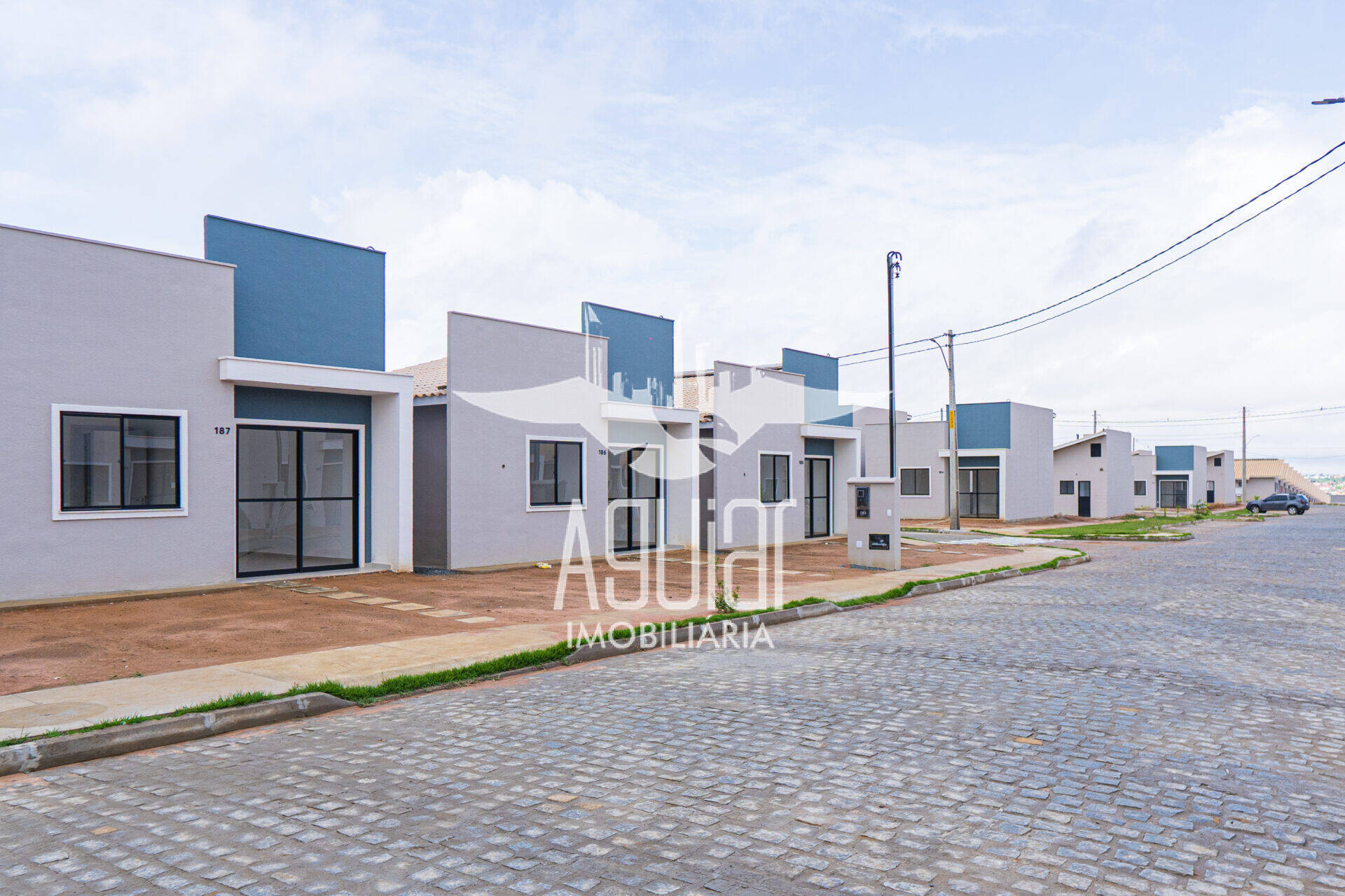 Casa à venda e aluguel com 2 quartos, 42m² - Foto 3