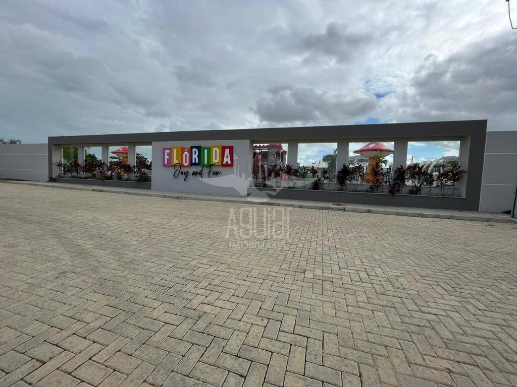 Apartamento de 2/4 - Sim, no Cond. Flórida 2 (c/ parque temático)