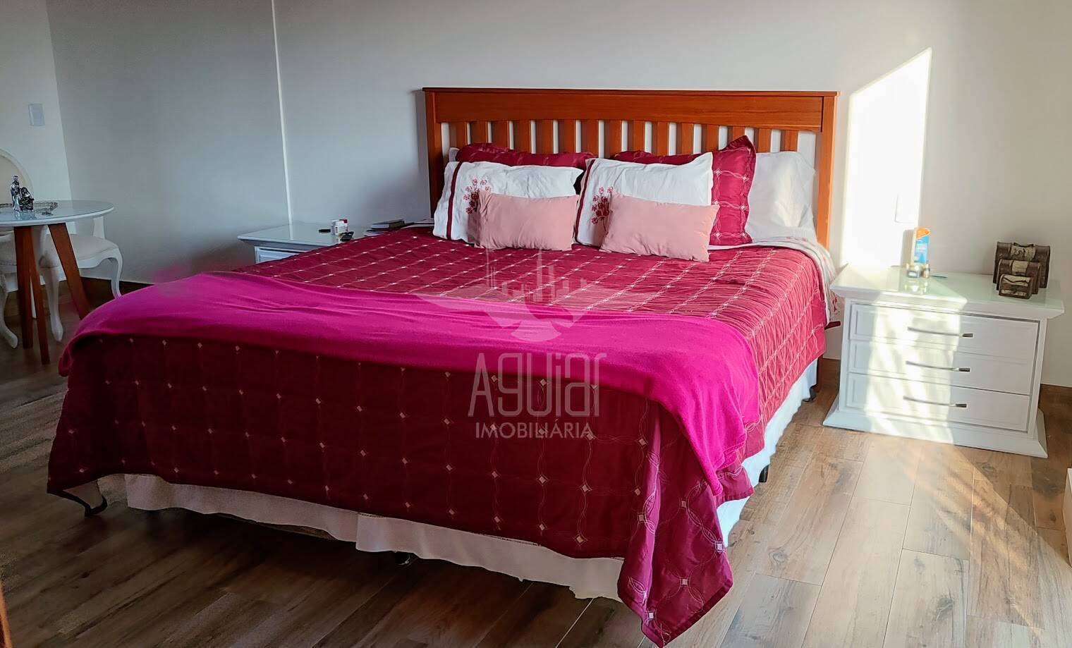 Casa à venda com 4 quartos, 333m² - Foto 21